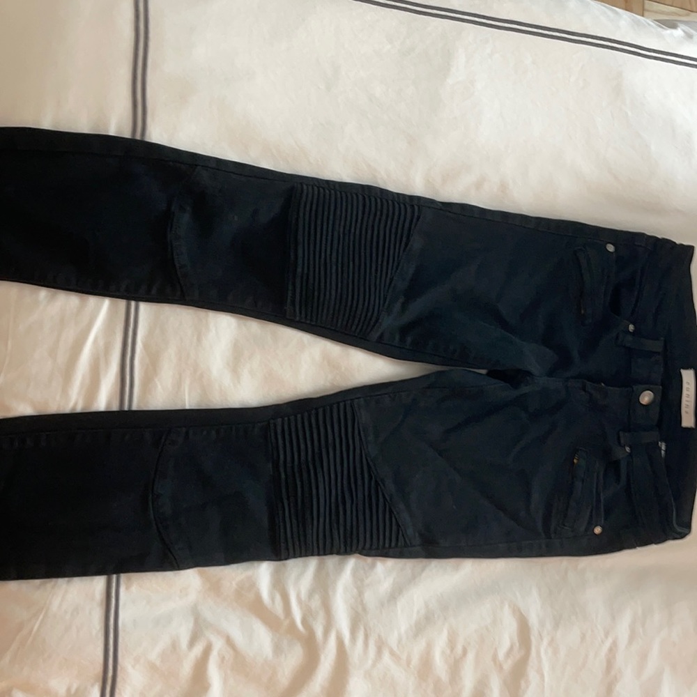 Francesca’s Eunina Black low Rise Skinny Ankle